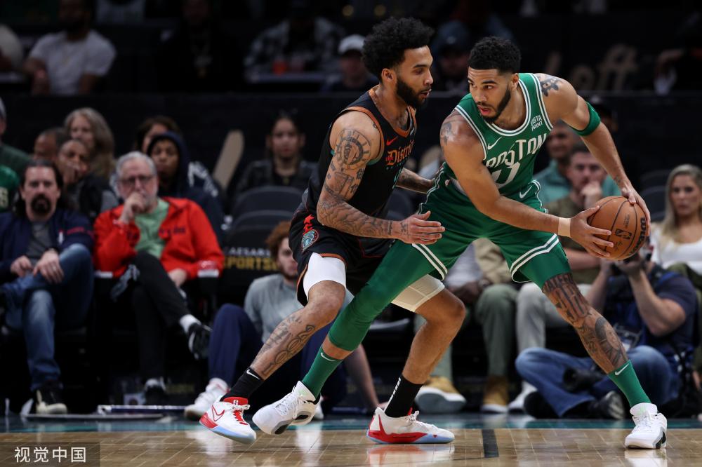 争取在国际 争取在国际